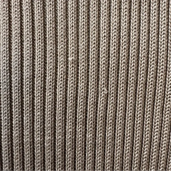 Banana Republic 100% Silk Knit Ribbed Top Size Small - Picture 3 of 8